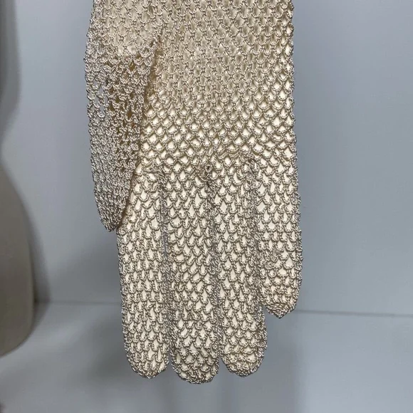 Vintage Crochet 1930’s-1940’s Gloves in Ivory - Picture 8 of 11